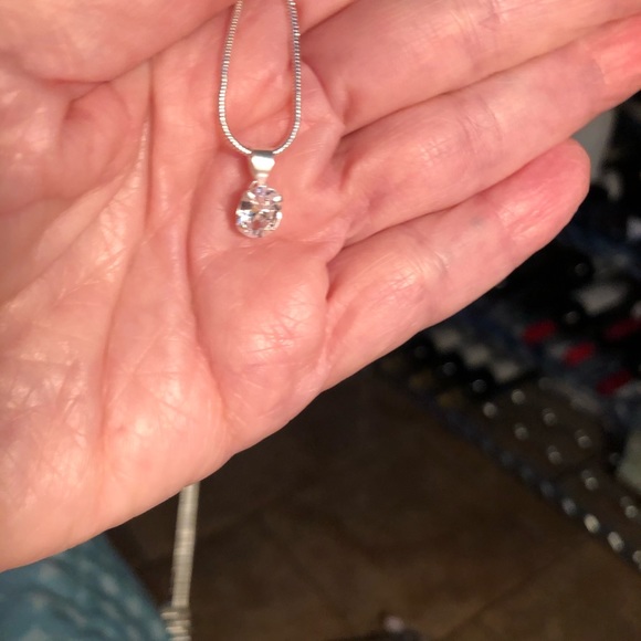 NWT Beautifully crafted Oblong Diamond simulant - Picture 10 of 10